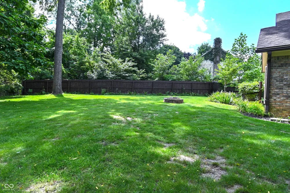 6572 Kings Court Avon, IN 46123