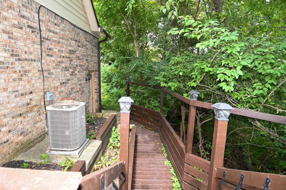 6572 Kings Court Avon, IN 46123