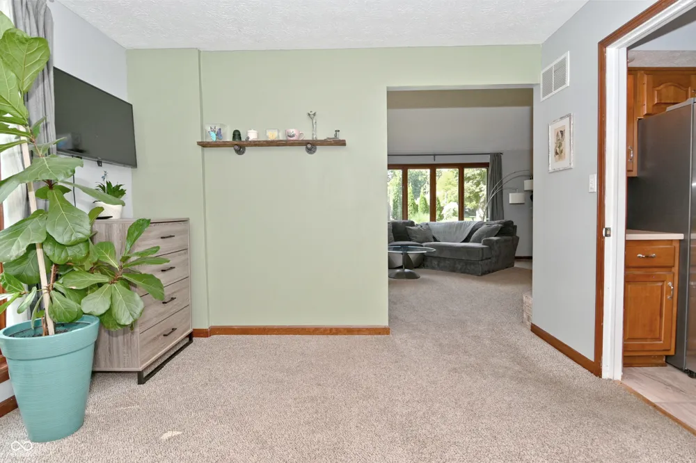 6572 Kings Court Avon, IN 46123