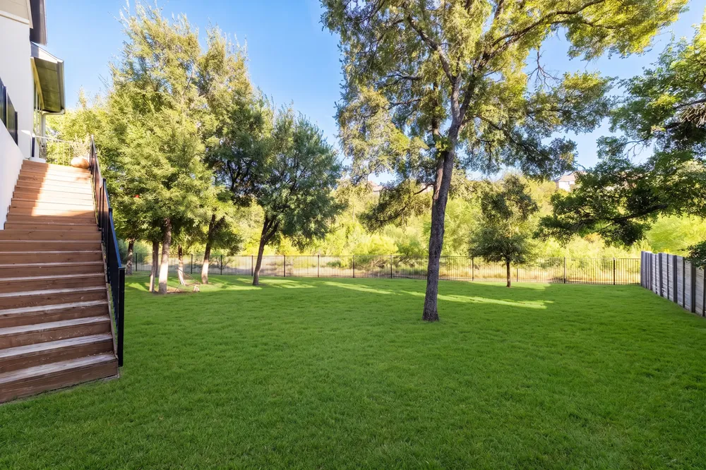 129 Hollytree Court Georgetown, TX 78628