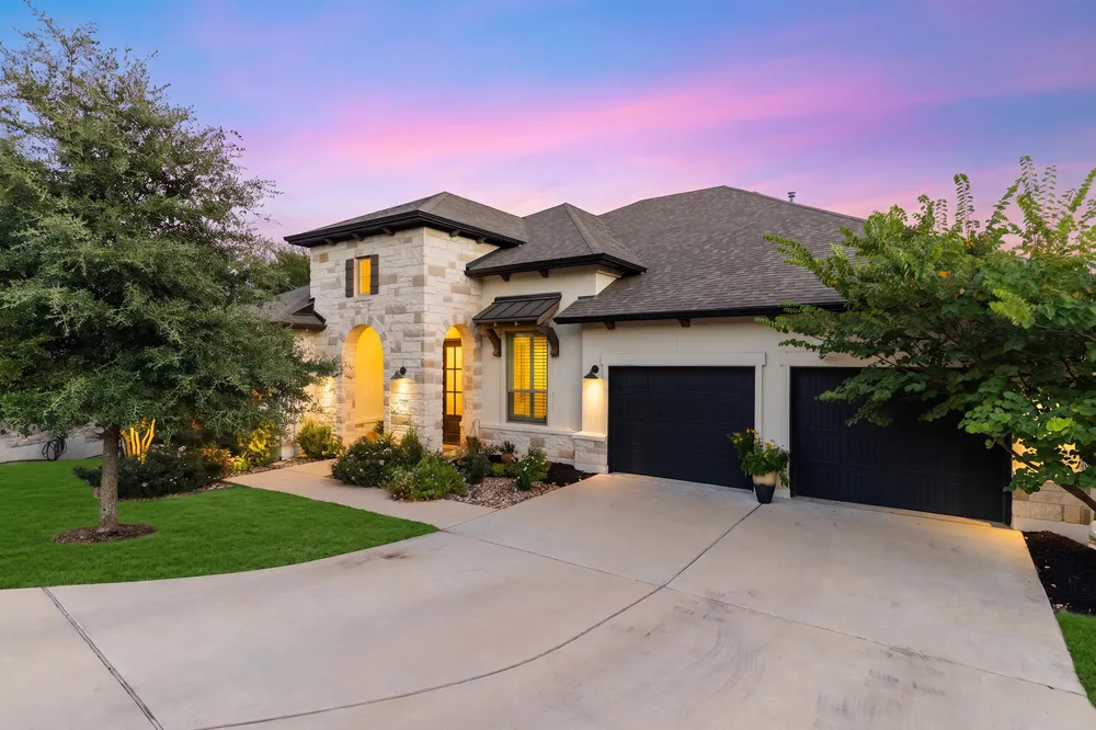 129 Hollytree Court Georgetown, TX 78628
