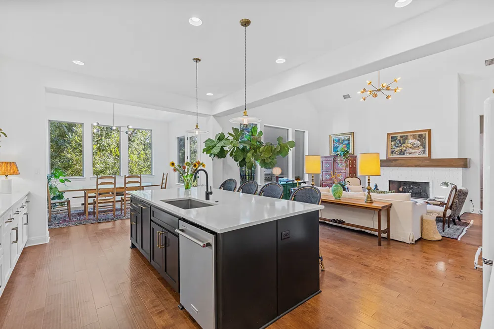 129 Hollytree Court Georgetown, TX 78628