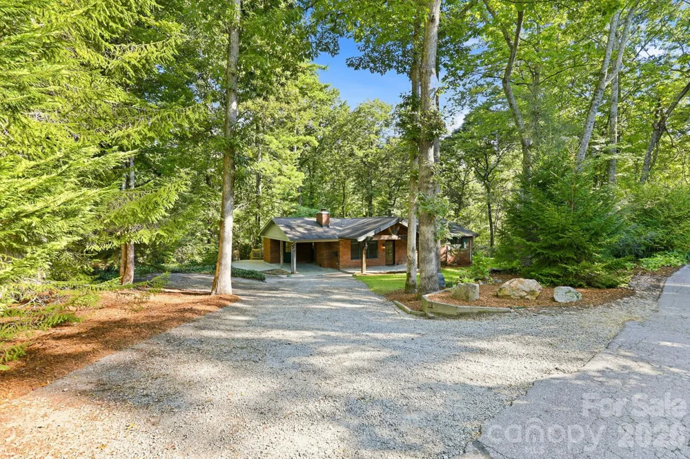 151 Ridgewood Acres Drive Hendersonville, NC 28792