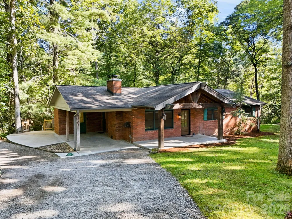 151 Ridgewood Acres Drive Hendersonville, NC 28792