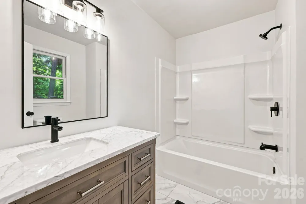 151 Ridgewood Acres Drive Hendersonville, NC 28792