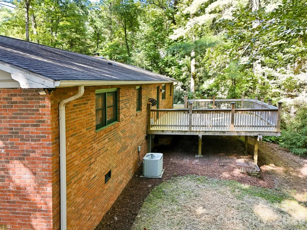 151 Ridgewood Acres Drive Hendersonville, NC 28792