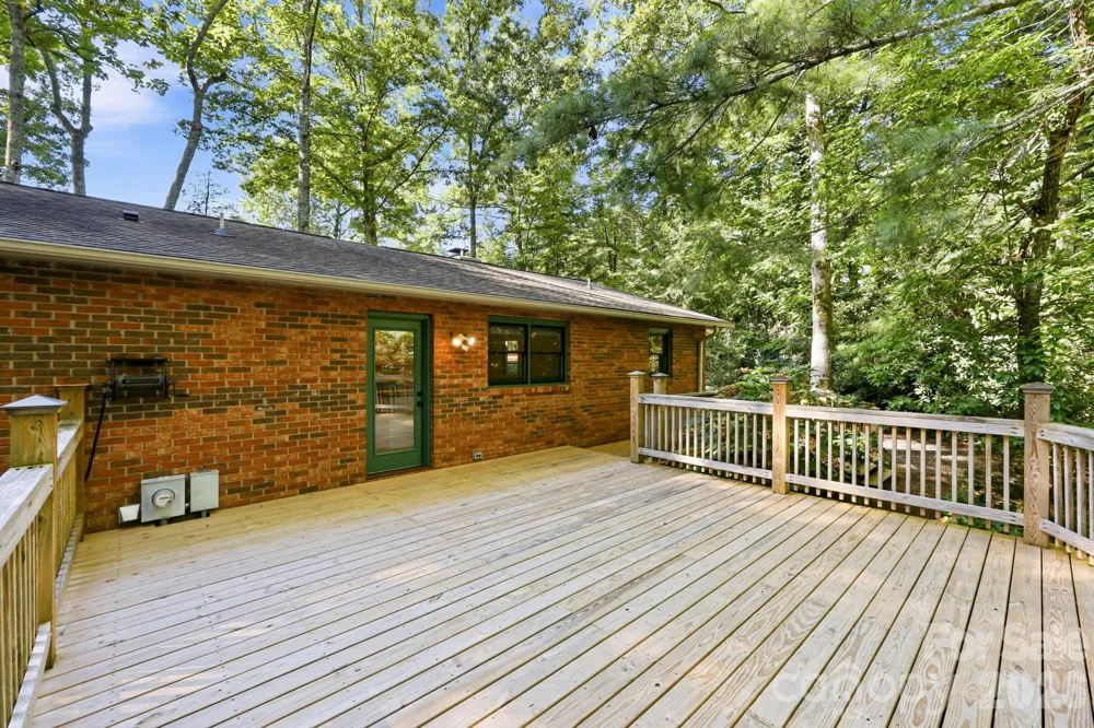 151 Ridgewood Acres Drive Hendersonville, NC 28792