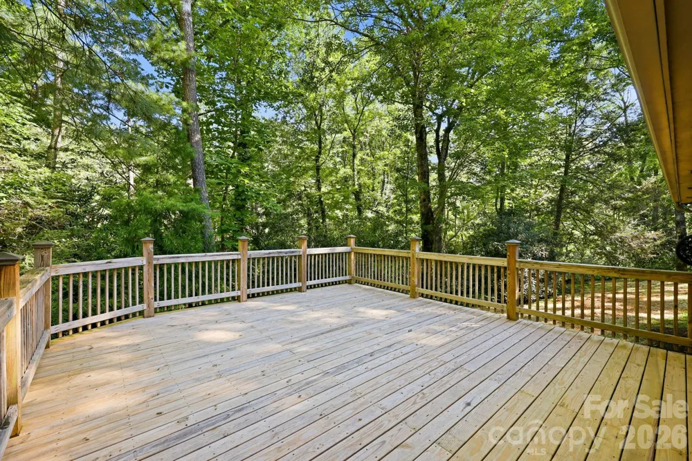 151 Ridgewood Acres Drive Hendersonville, NC 28792