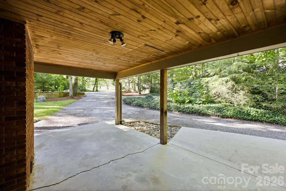 151 Ridgewood Acres Drive Hendersonville, NC 28792