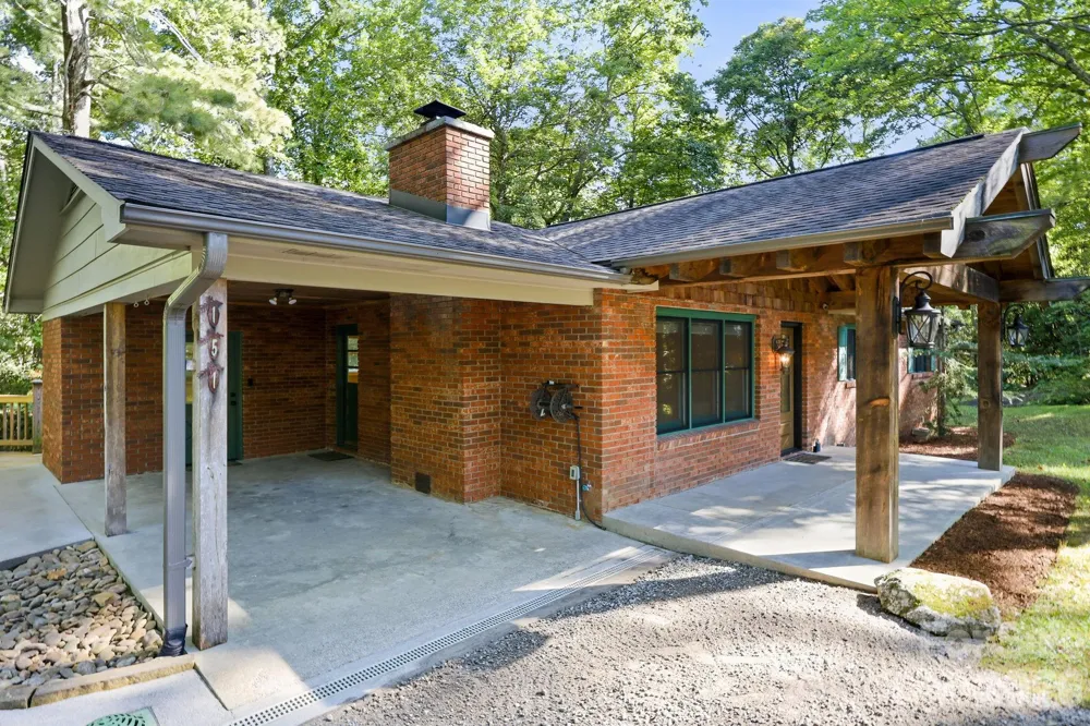 151 Ridgewood Acres Drive Hendersonville, NC 28792