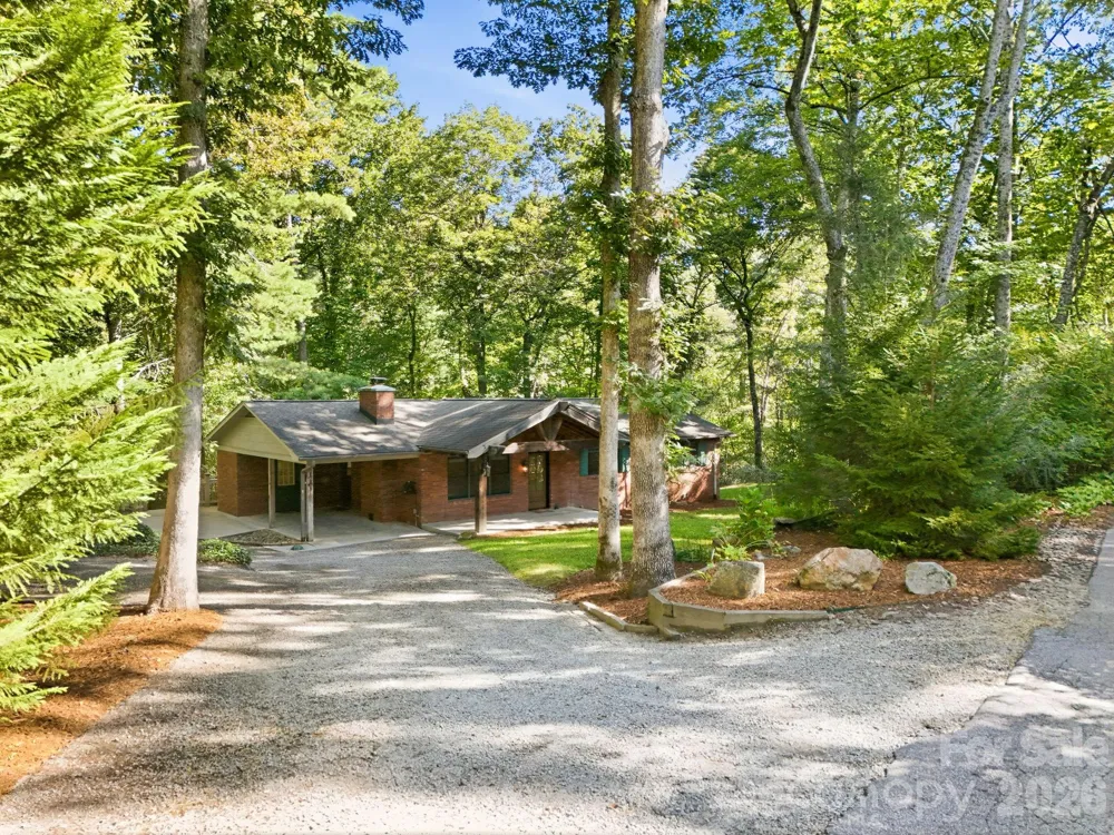 151 Ridgewood Acres Drive Hendersonville, NC 28792