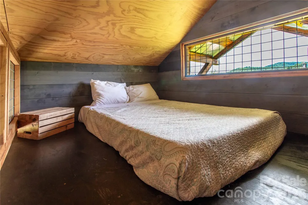1295 Paint Rock Road Hot Springs, NC 28743