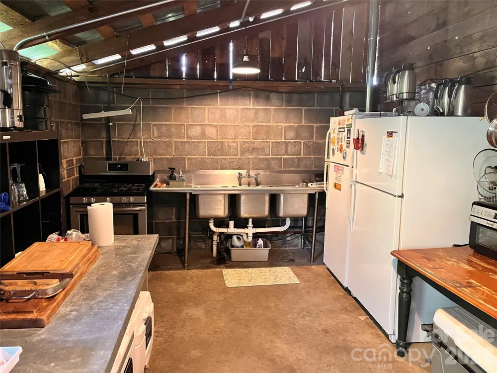 1295 Paint Rock Road Hot Springs, NC 28743