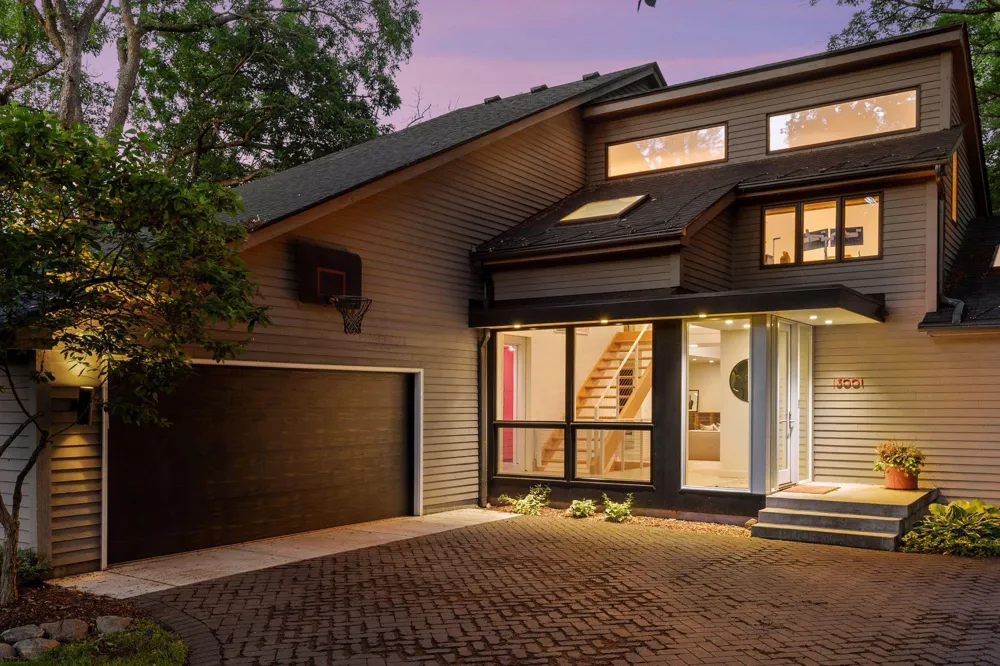 13001 Brenwood Trail Minnetonka, MN 55343