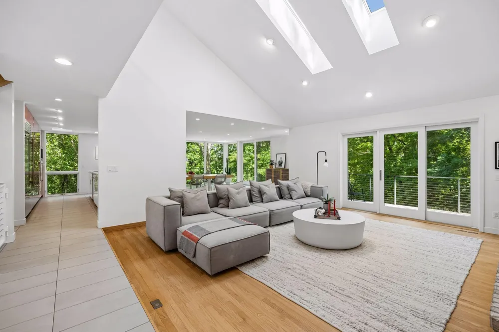 13001 Brenwood Trail Minnetonka, MN 55343