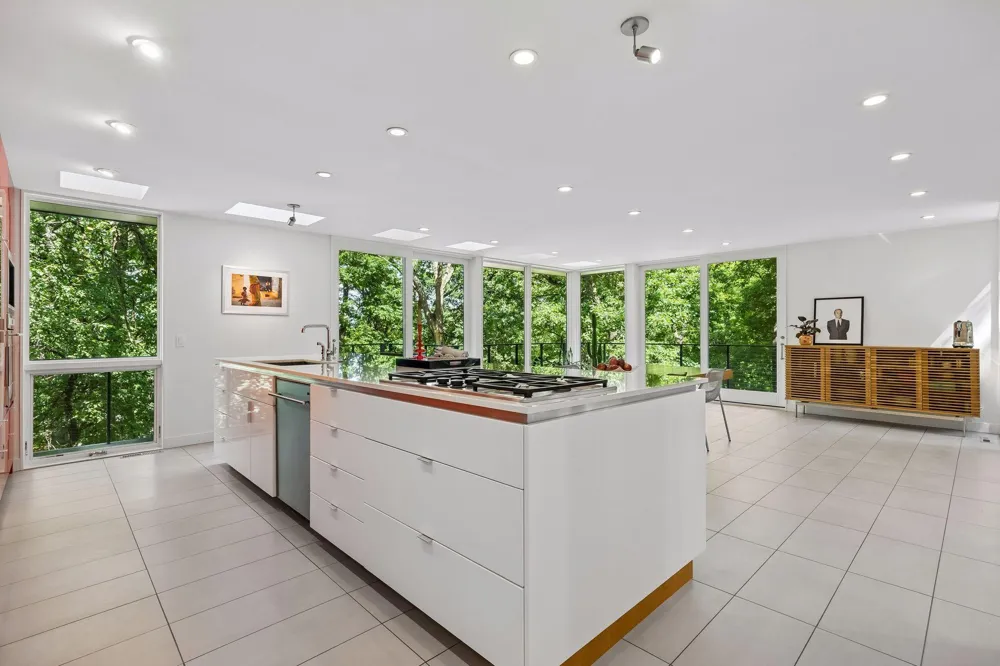 13001 Brenwood Trail Minnetonka, MN 55343