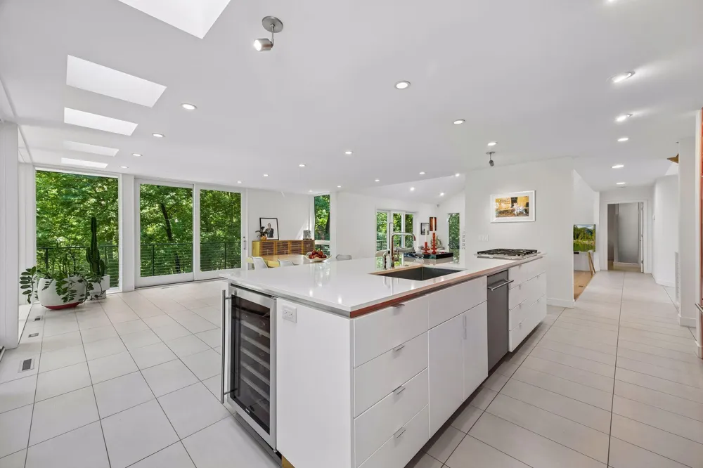 13001 Brenwood Trail Minnetonka, MN 55343