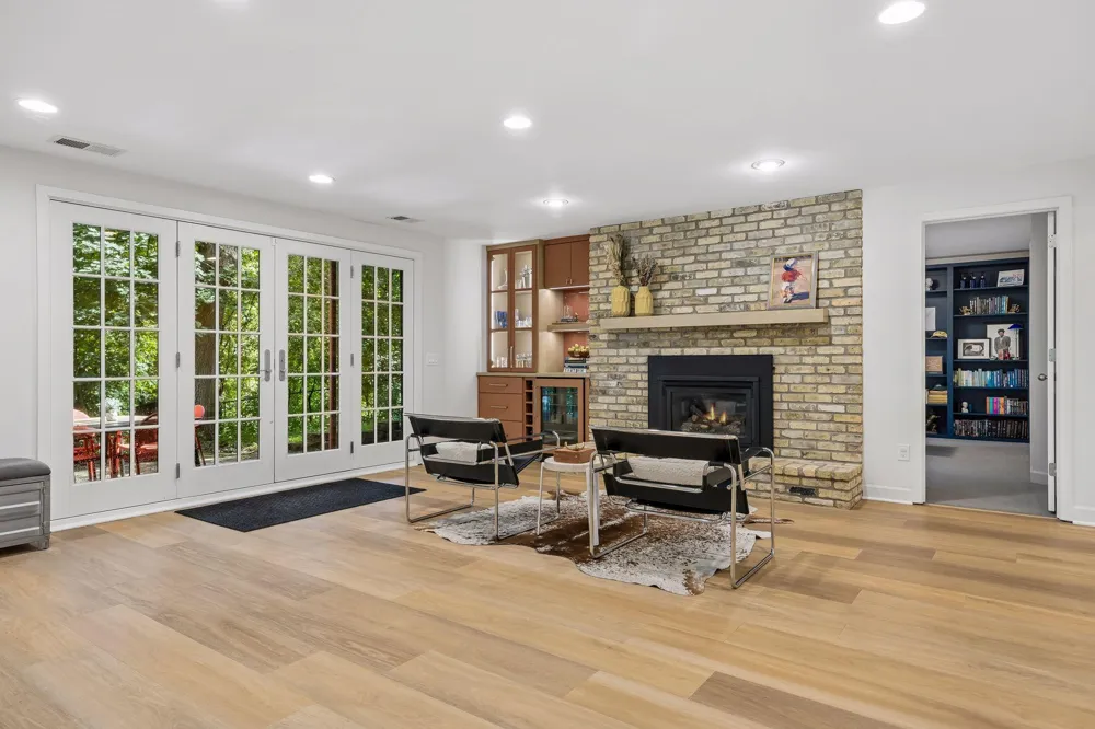 13001 Brenwood Trail Minnetonka, MN 55343