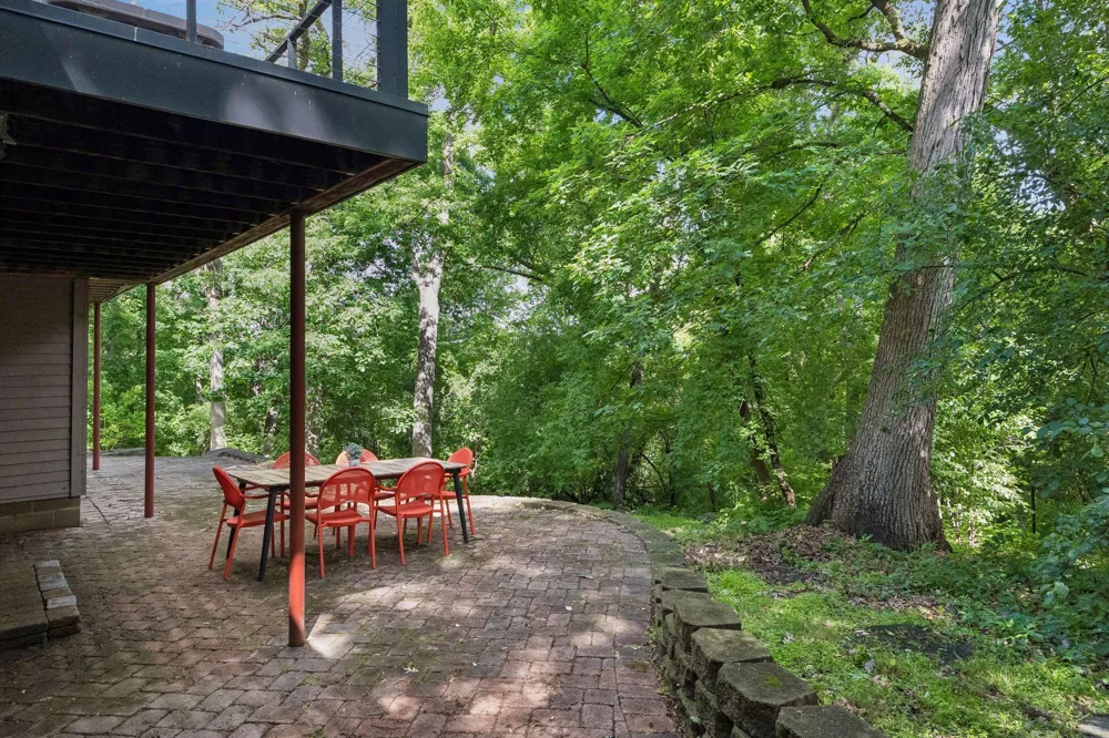 13001 Brenwood Trail Minnetonka, MN 55343
