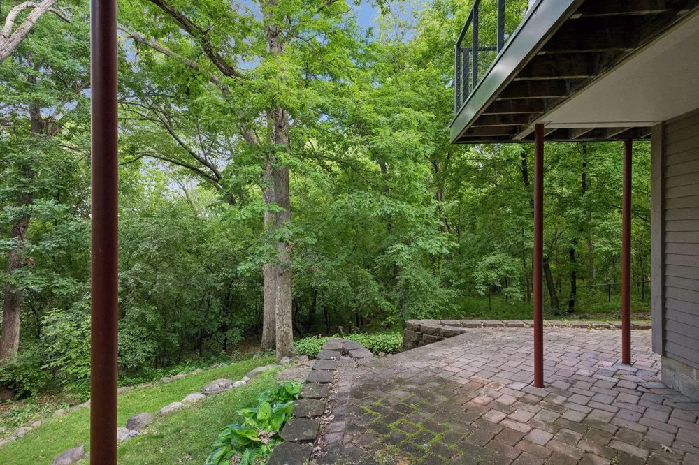 13001 Brenwood Trail Minnetonka, MN 55343