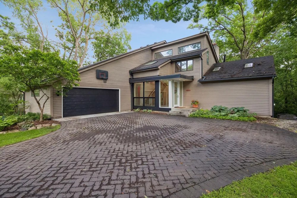 13001 Brenwood Trail Minnetonka, MN 55343