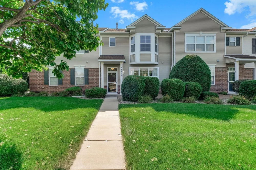 13729 Atrium Avenue #2202 Rosemount, MN 55068