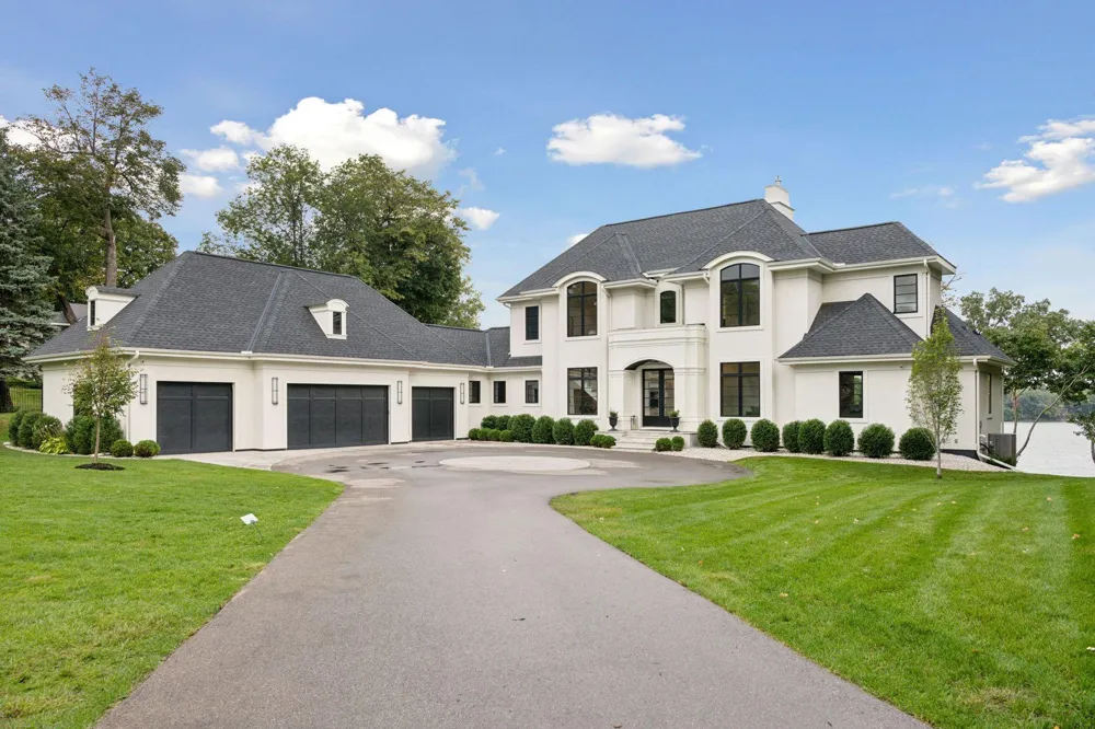 940 Arm Drive Orono, MN 55364