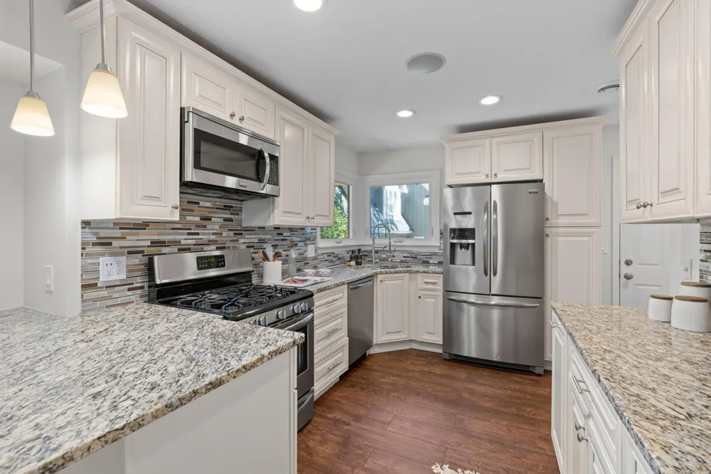 12918 Rutledge Circle Minnetonka, MN 55305