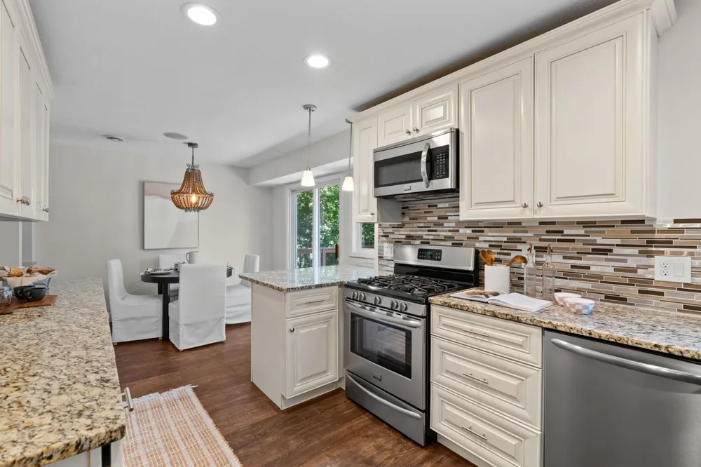 12918 Rutledge Circle Minnetonka, MN 55305