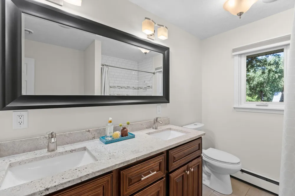 12918 Rutledge Circle Minnetonka, MN 55305