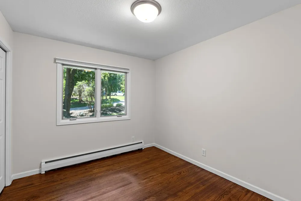 12918 Rutledge Circle Minnetonka, MN 55305