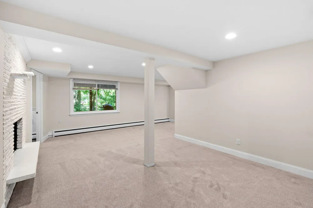 12918 Rutledge Circle Minnetonka, MN 55305