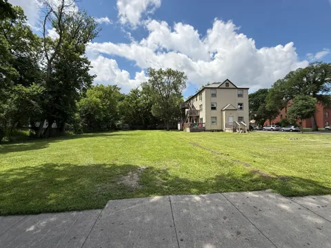 305 University Drive S