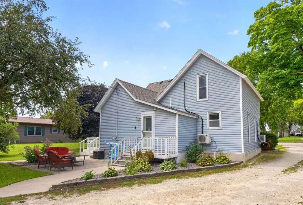 108 2nd Street NE Grand Meadow, MN 55936