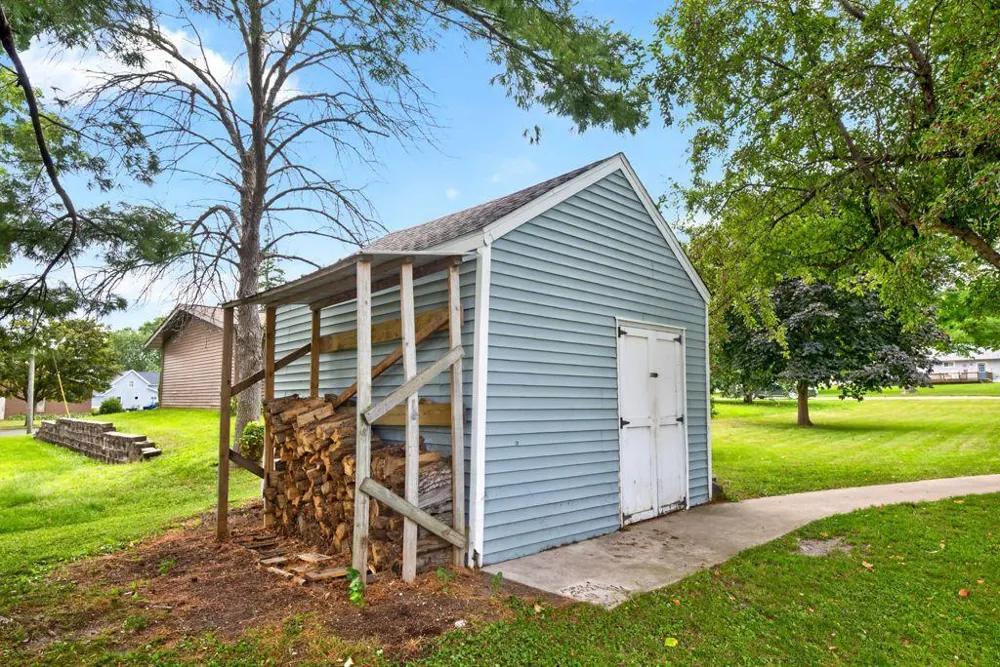 108 2nd Street NE Grand Meadow, MN 55936