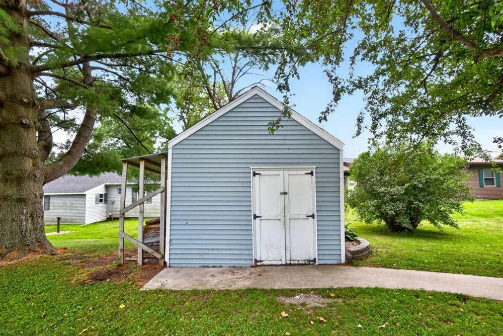 108 2nd Street NE Grand Meadow, MN 55936