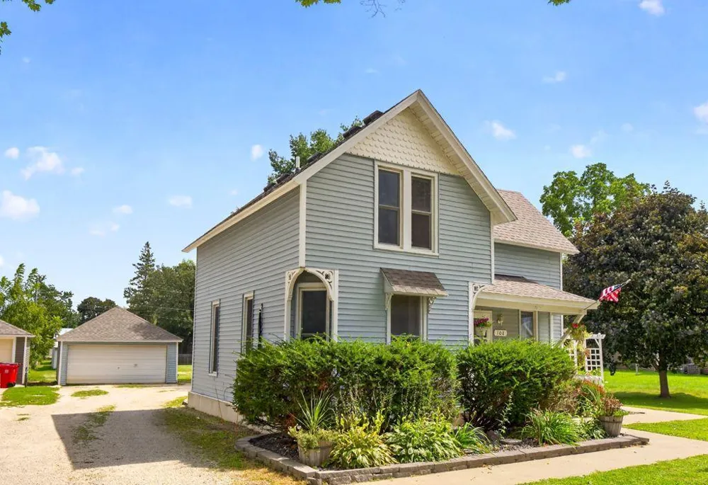 108 2nd Street NE Grand Meadow, MN 55936