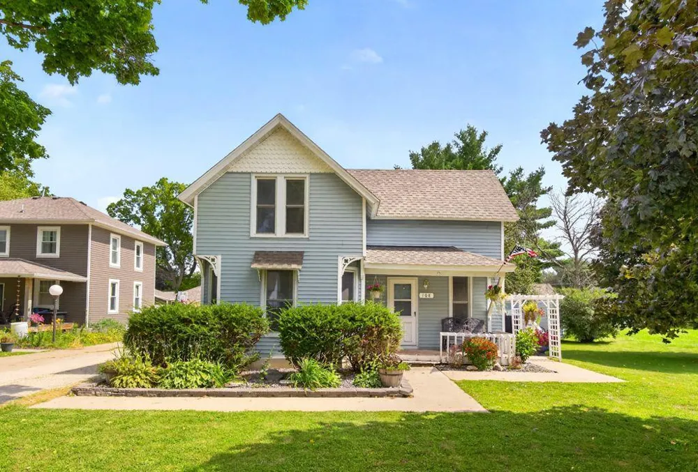 108 2nd Street NE Grand Meadow, MN 55936