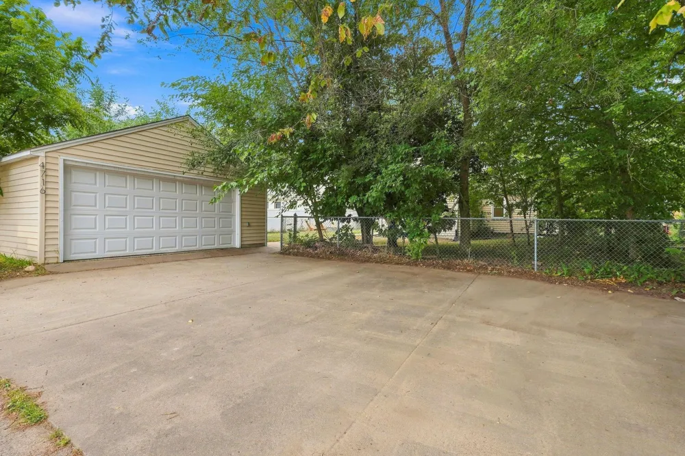 4716 Washburn Avenue Minneapolis, MN 55430