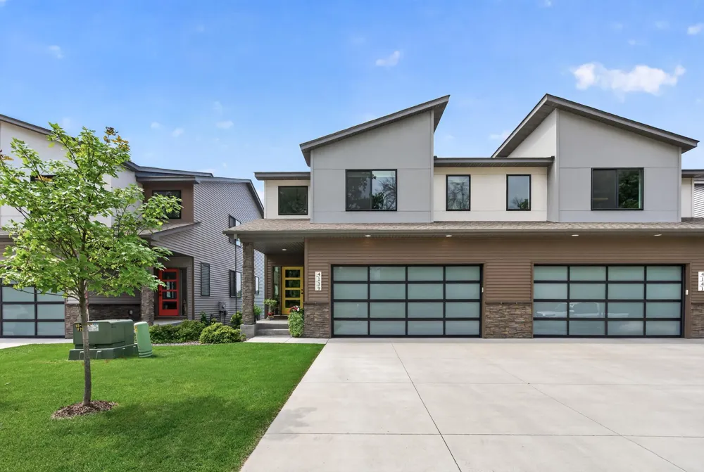 4139 Isaac Court Vadnais Heights, MN 55127