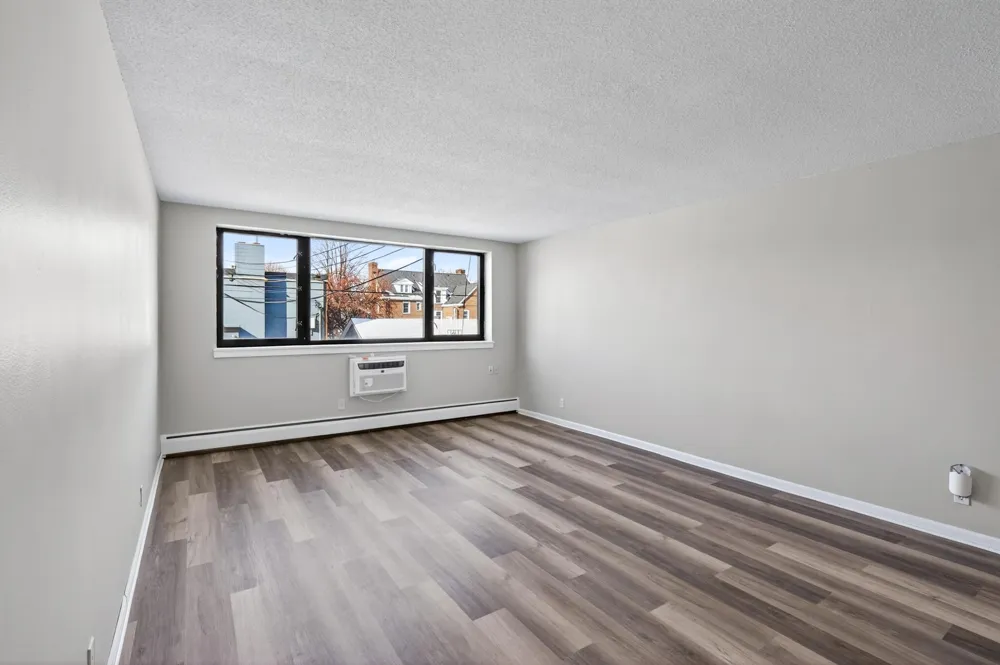 2500 Blaisdell Avenue #206 Minneapolis, MN 55404