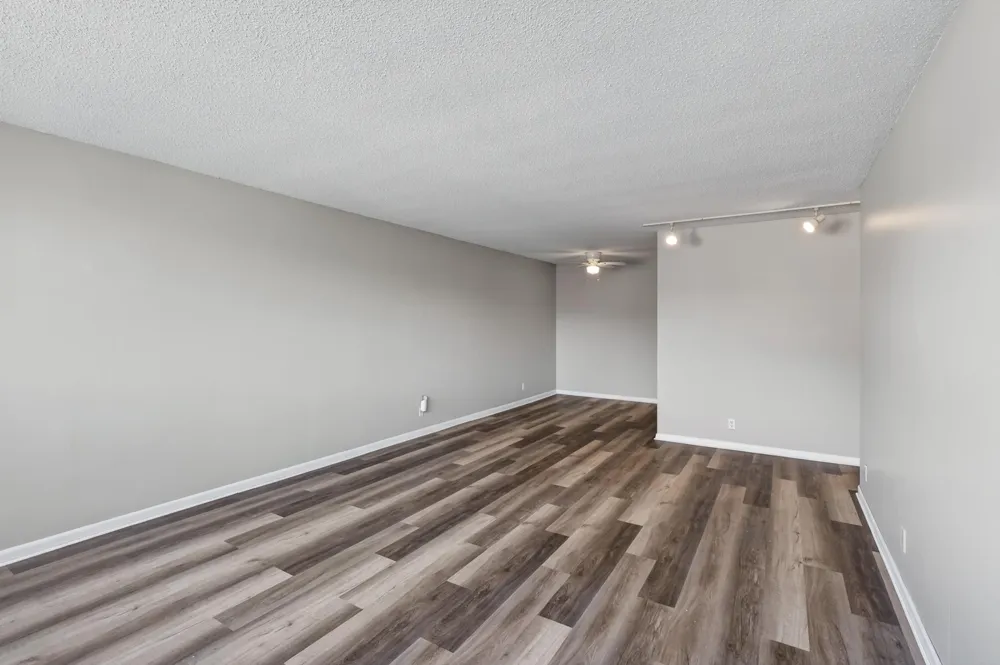 2500 Blaisdell Avenue #206 Minneapolis, MN 55404