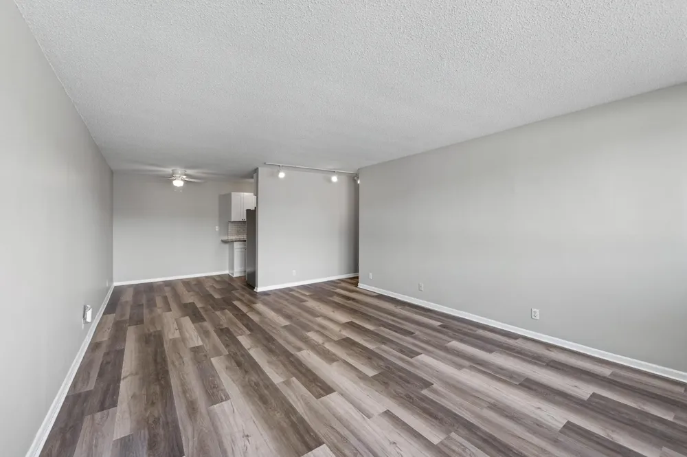 2500 Blaisdell Avenue #206 Minneapolis, MN 55404