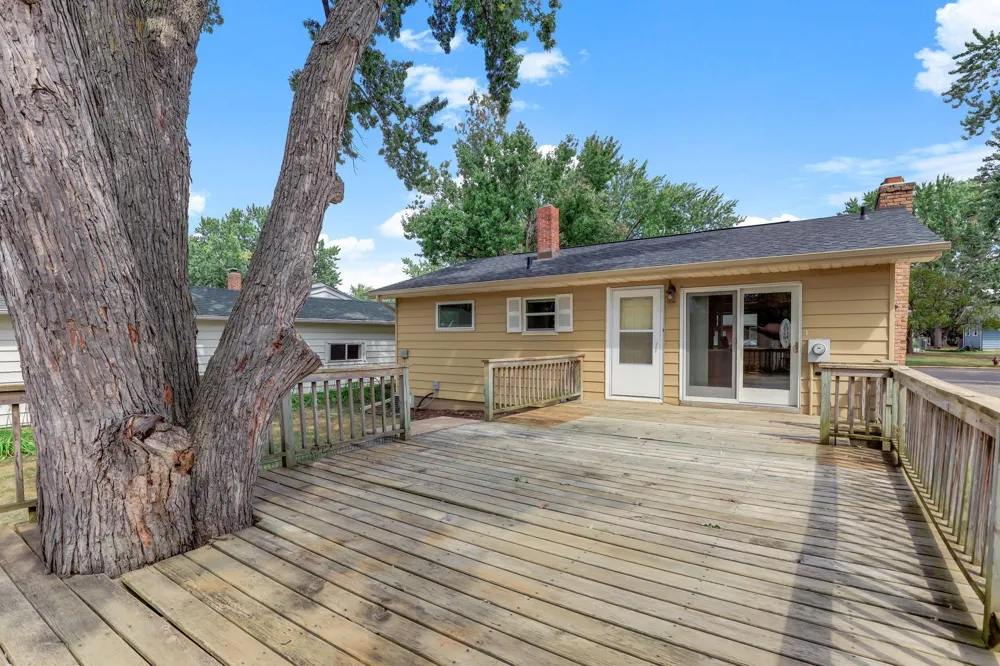 617 E Lincoln Road New Richmond, WI 54017