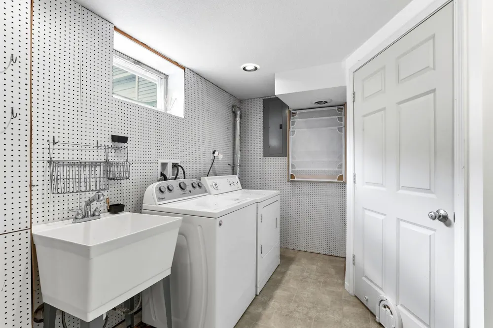 617 E Lincoln Road New Richmond, WI 54017