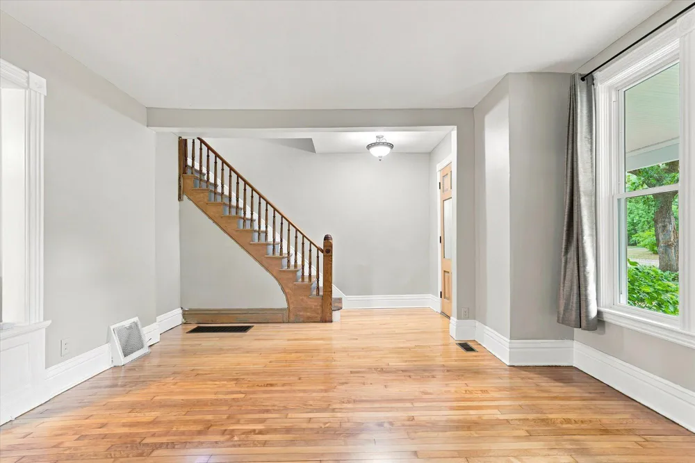 2819 Helen Street North Saint Paul, MN 55109