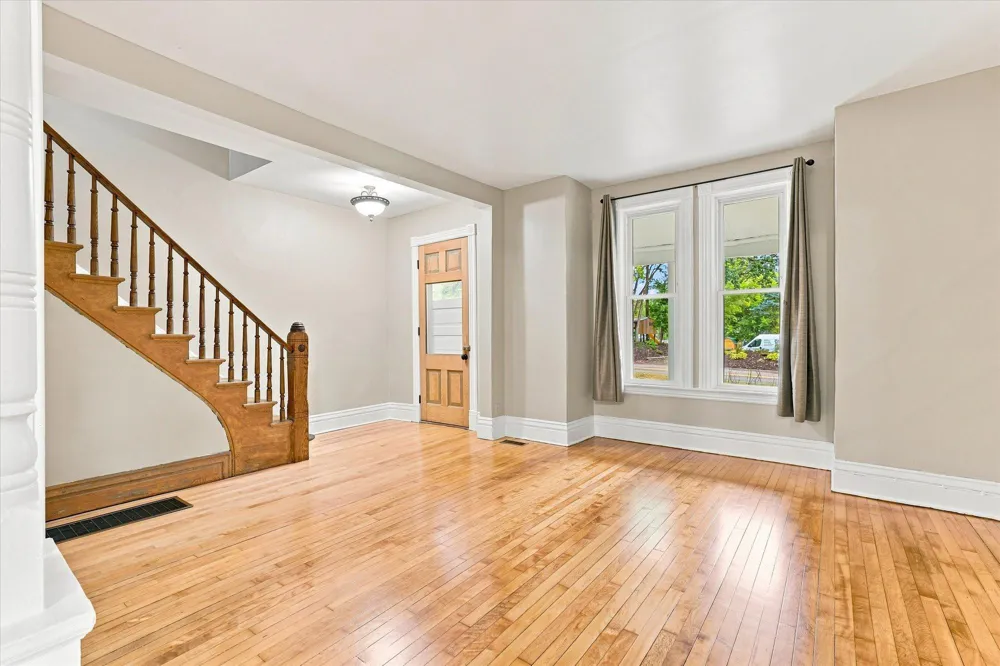 2819 Helen Street North Saint Paul, MN 55109
