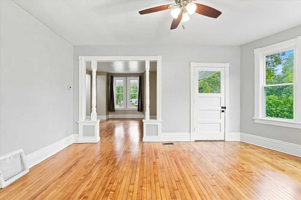 2819 Helen Street North Saint Paul, MN 55109