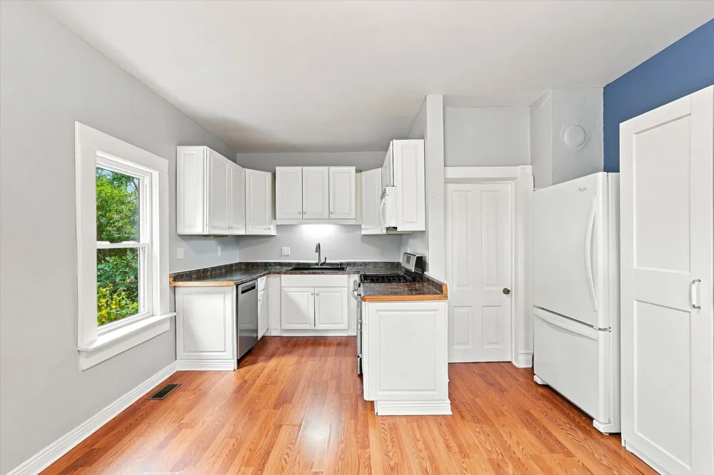 2819 Helen Street North Saint Paul, MN 55109
