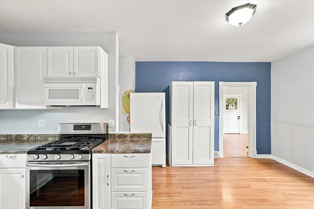 2819 Helen Street North Saint Paul, MN 55109